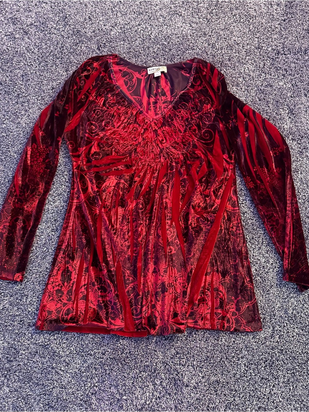 Women’s Black and  Crimson Velvet V-Neck Long Sleeve Tunic size large